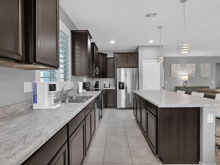 10219 W LAWRENCE Lane photo 4