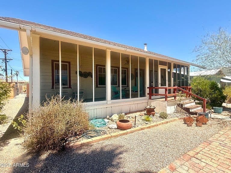 340 W LA MINA Avenue photo 2