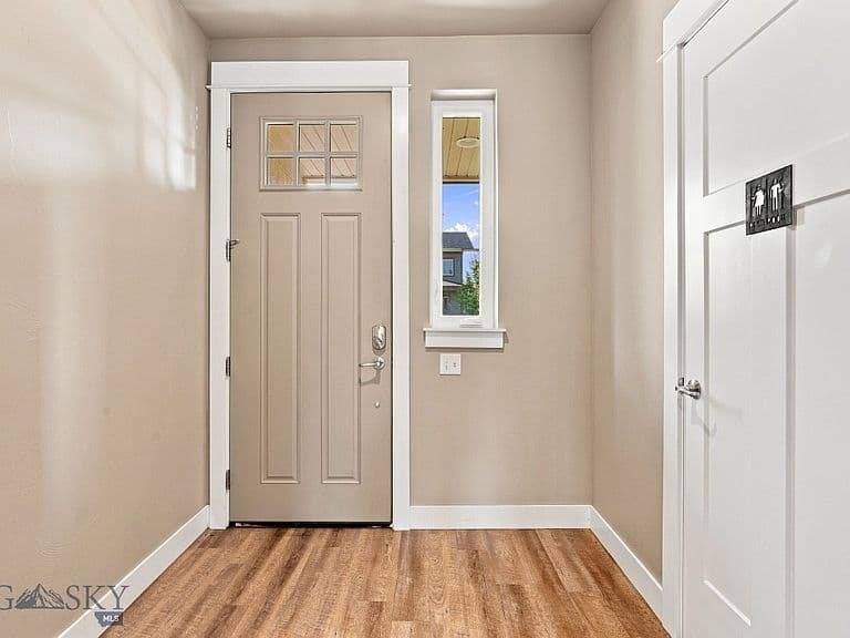 3083 Lori Ln photo 5