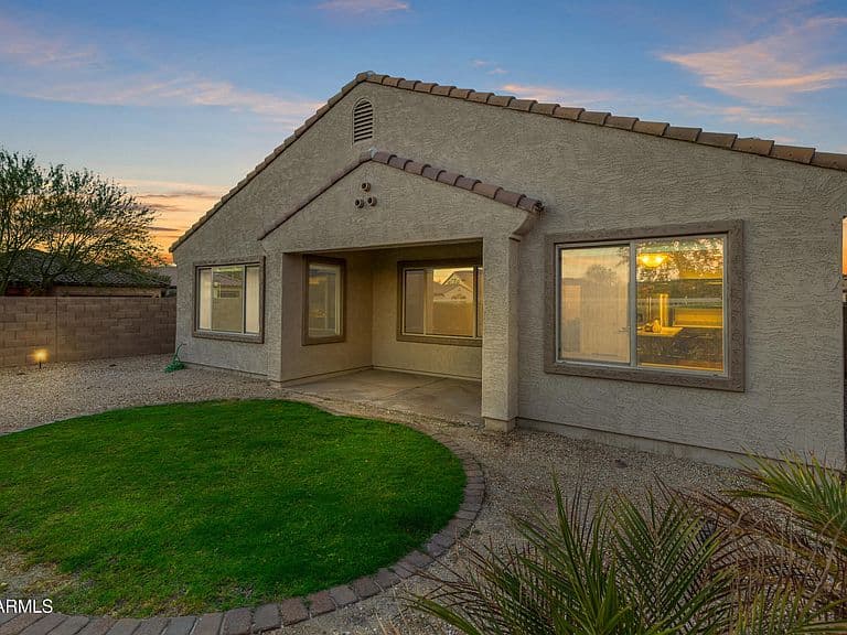 23645 W HOPI Street photo 4