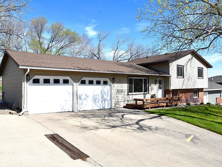 700 N Taylor Ave photo 4