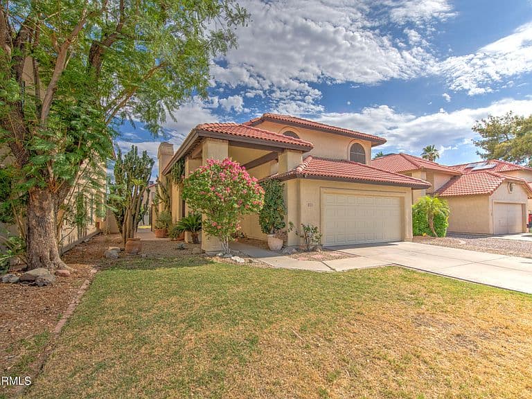 963 E Calle Del Norte -- photo 4