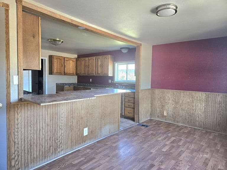 1119 N Prairie Ave photo 3