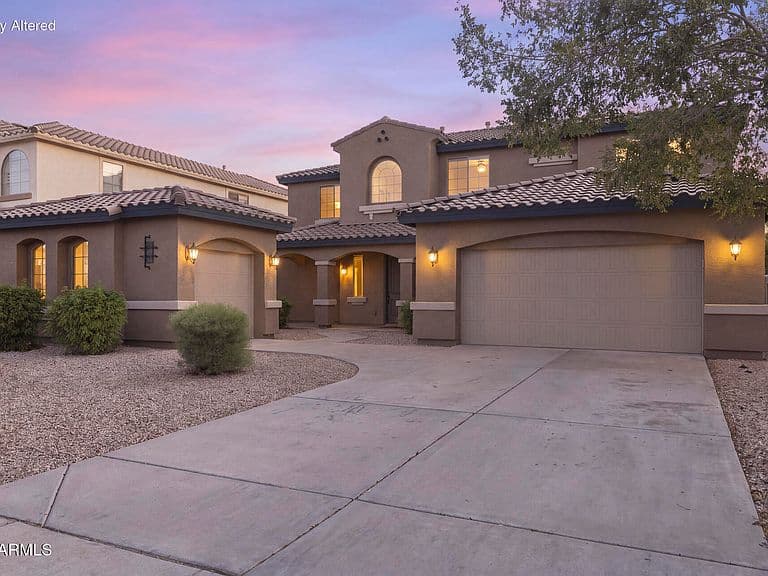 15305 W ROMA Avenue photo 3