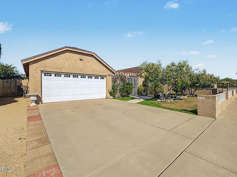 5414 W EUGIE Avenue photo 3