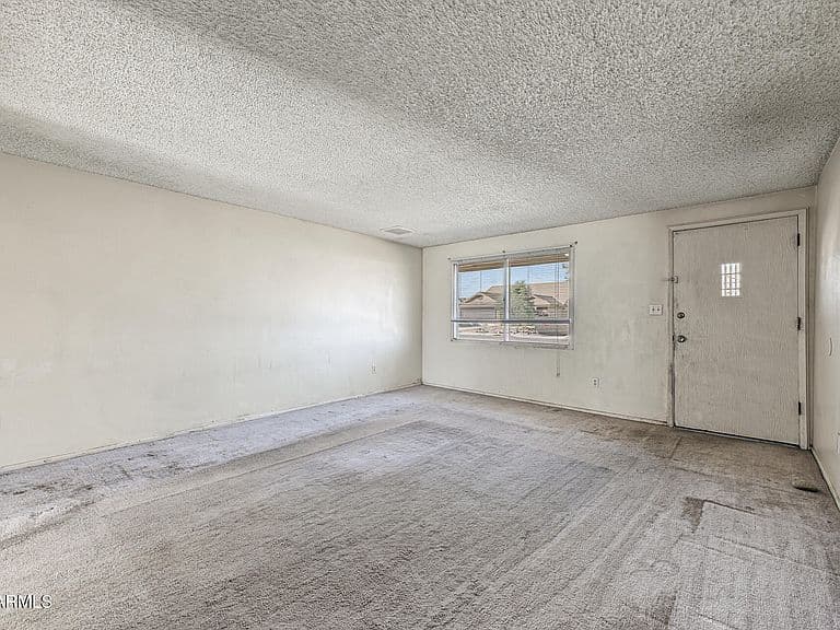 3773 E ACOMA Drive photo 2