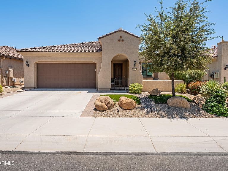 26611 W ZACHARY Drive photo 2