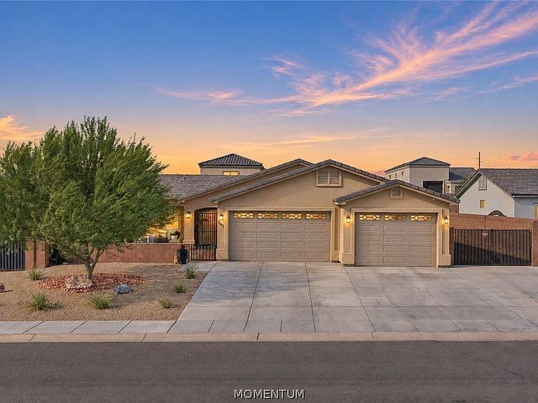 2403 Shadow Canyon Drive photo 2