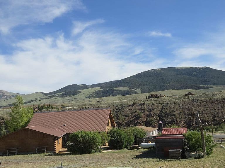 1404 Warm Springs Dr photo 3