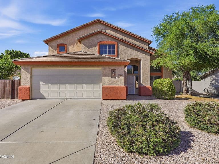 1166 E STOTTLER Drive photo 4