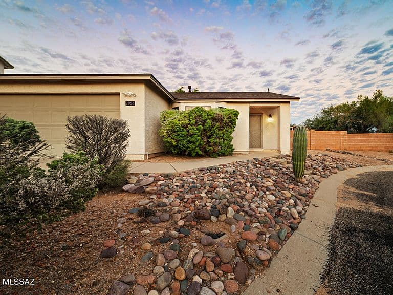 2966 W Country Meadow Dr photo 4