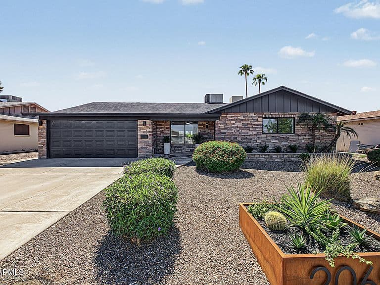 2069 E CARSON Drive photo 1