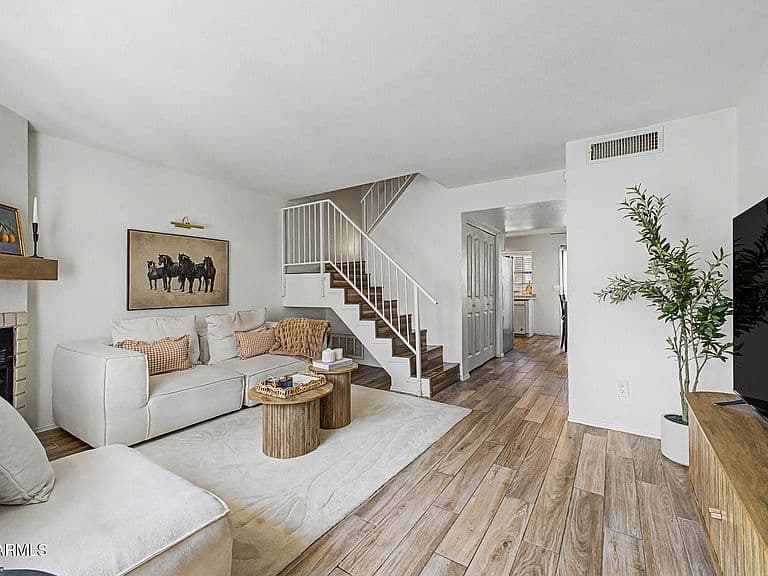 5704 E AIRE LIBRE Avenue #1102 photo 2