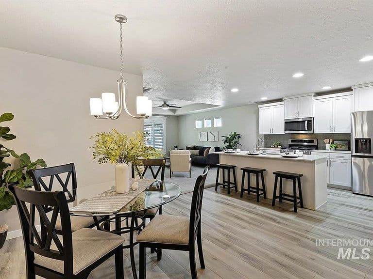 2391 E Kamay Dr photo 4