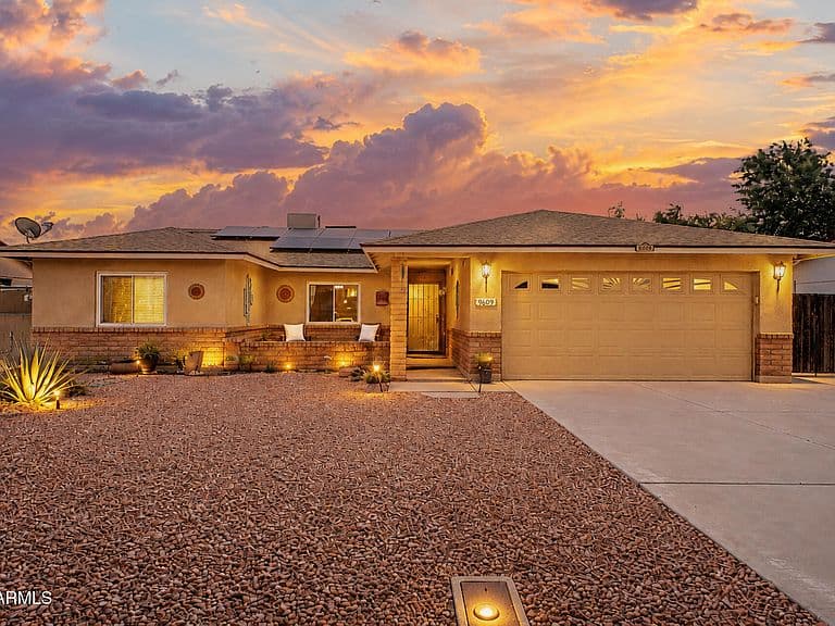 9609 W ECHO Lane photo 1