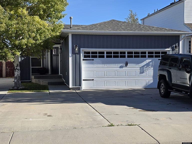 129 Magnolia Cir photo 1
