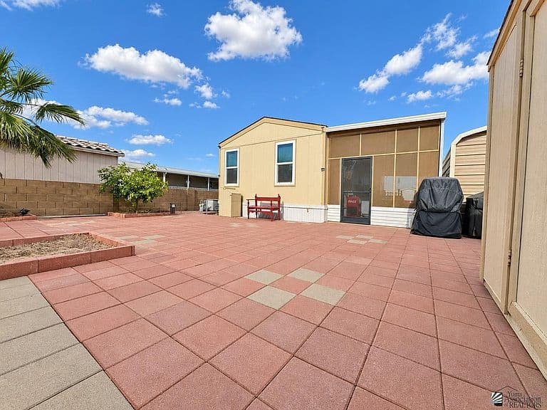 10462 S Spring Ave photo 4