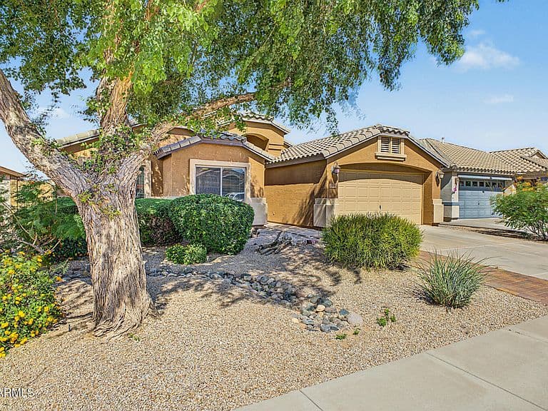 1340 E DEBBIE Drive photo 3