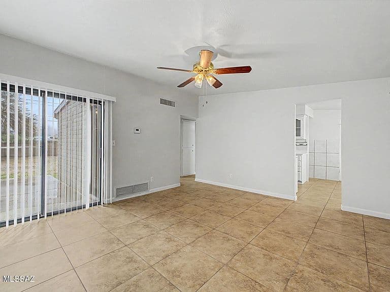 149 W Calle Garcia photo 5