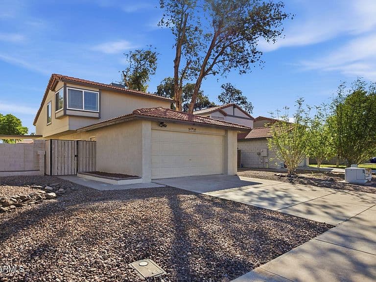 2668 W TEMPLE Street photo 4