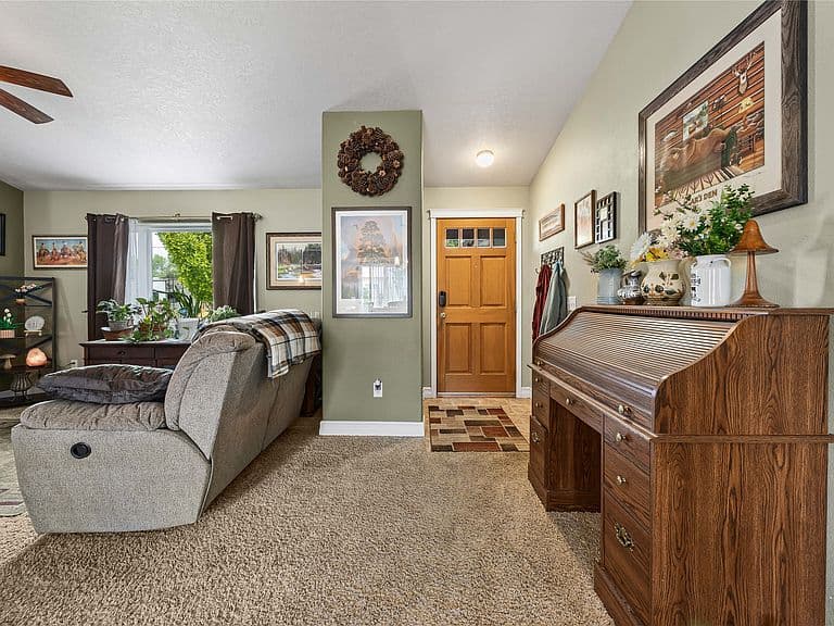 5167 Pertile Ln photo 3
