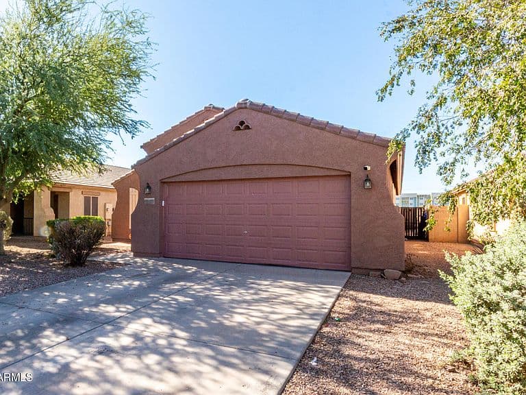 43871 W Cowpath Rd photo 3