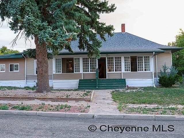716 Main St photo 1