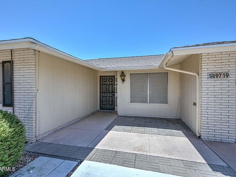 9719 W NEWPORT Drive photo 4