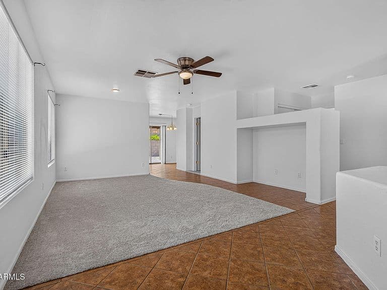 16667 W PARADISE Lane photo 4