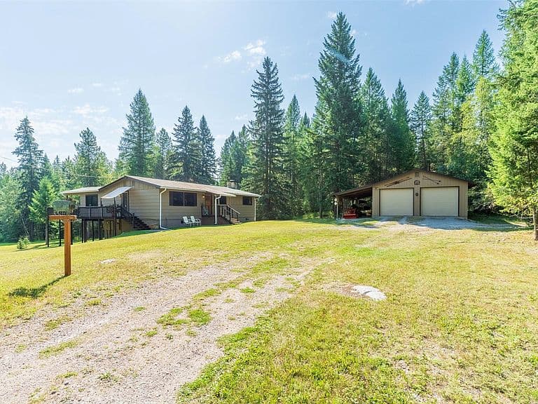 555 Hidden Valley Dr photo 4