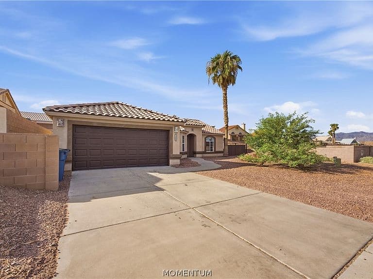 1566 Kalil Drive photo 1