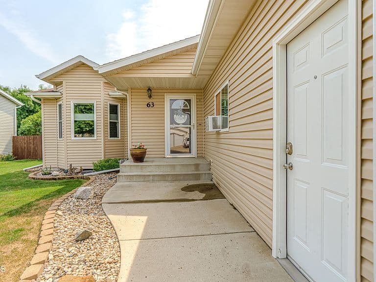 63 Haywood Dr photo 5