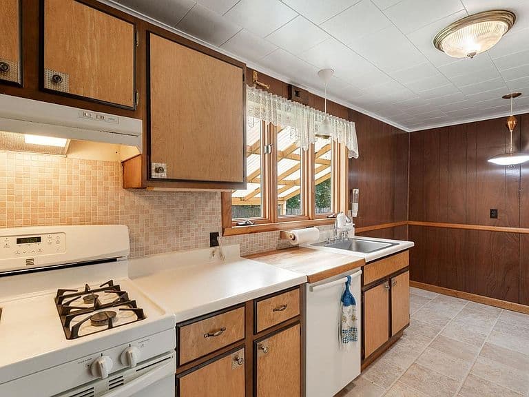149 Woodlawn Road photo 4