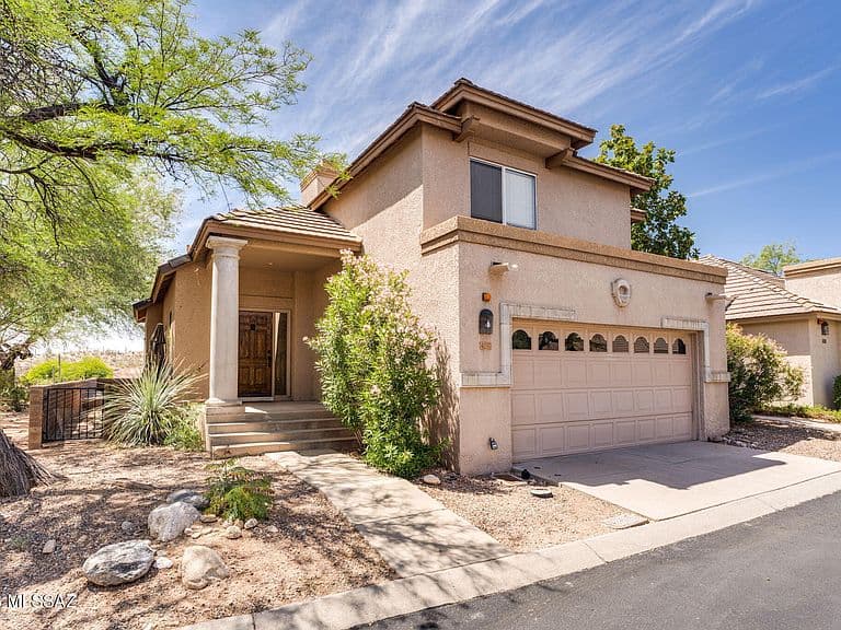 4037 E Via Del Vireo photo 1