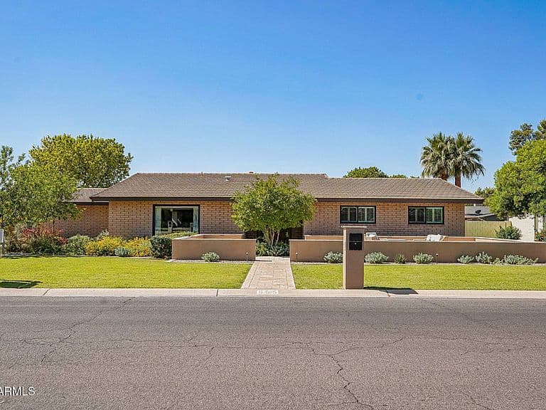 855 N VILLA NUEVA Drive photo 1