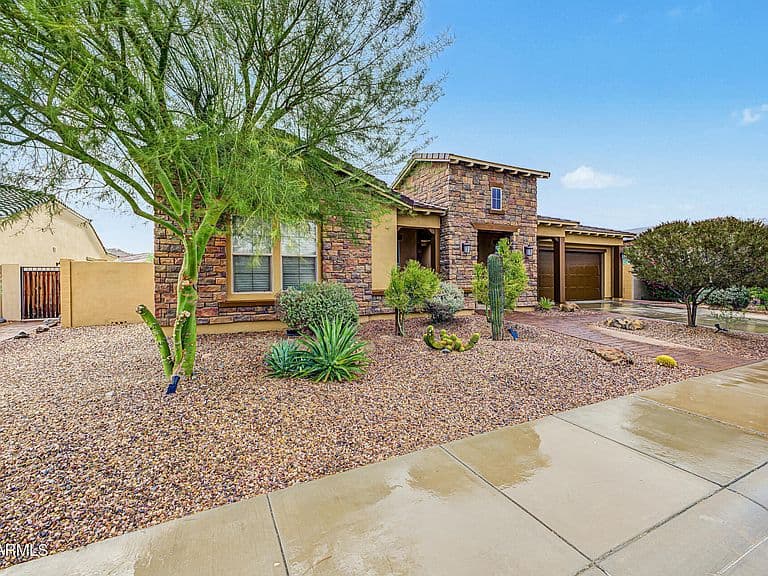 18106 W ACACIA Drive photo 2