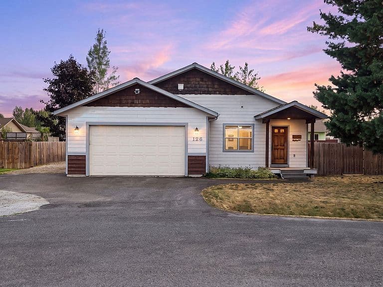 126 Rebeccas Way photo 1