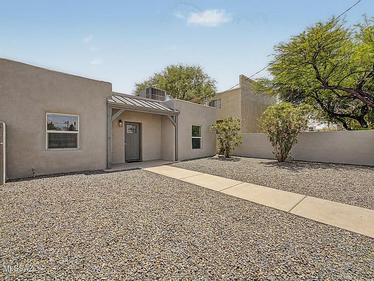 2324 N Treat Ave photo 2