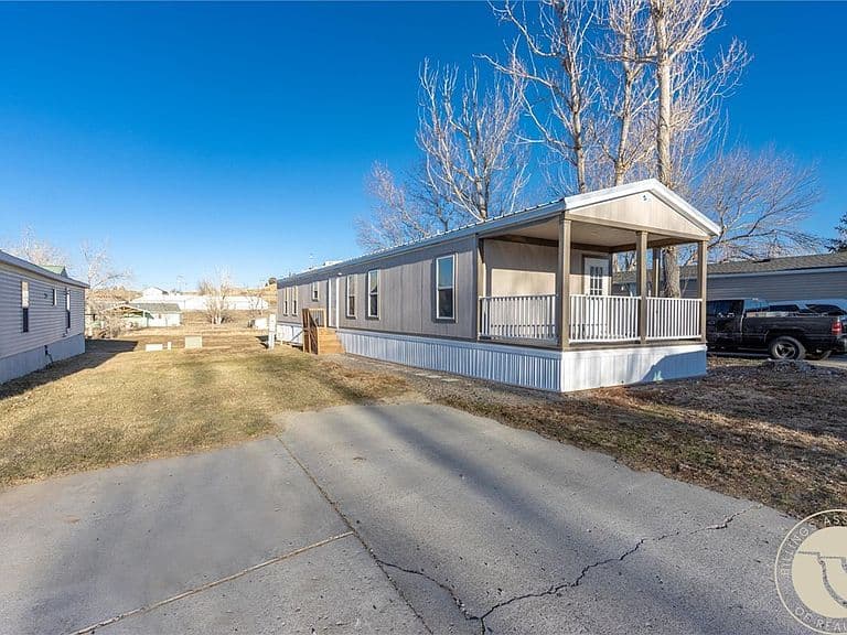 2224 Highway 87 E #99 photo 1