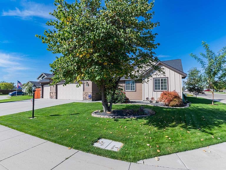 17205 N Cody Ct photo 3