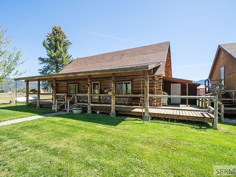 102 Valley Dr photo 3
