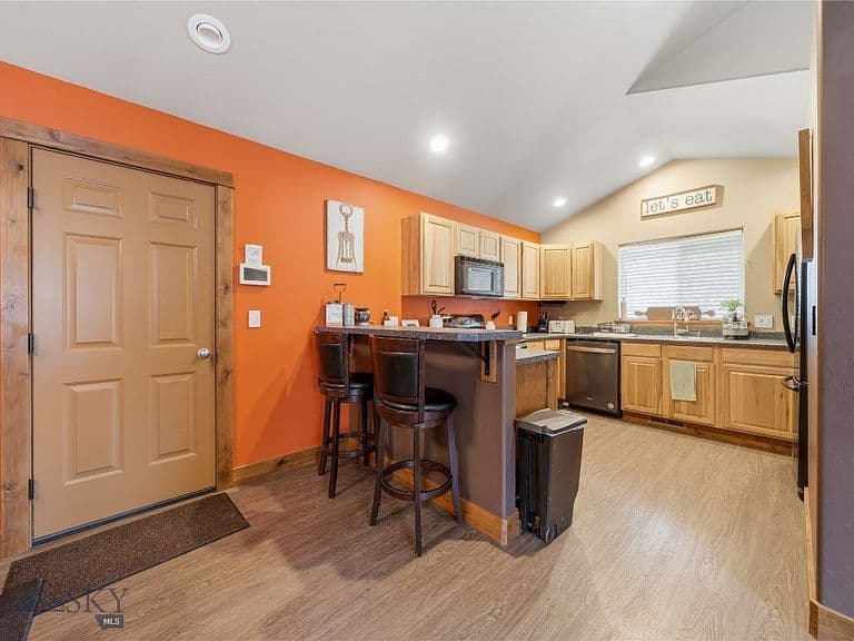 1283 N River Rock Dr photo 4