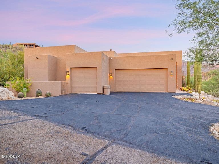 6342 N Sabino Shadow Ln photo 5
