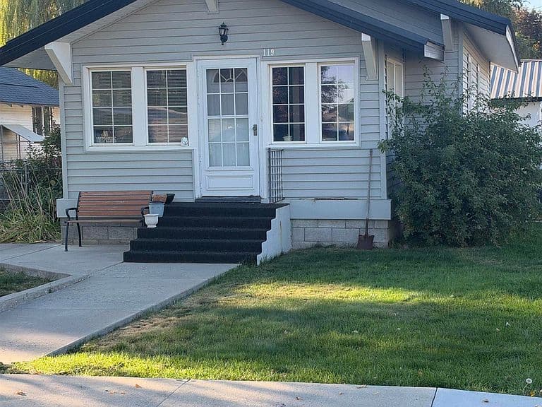 119 W Main St photo 1