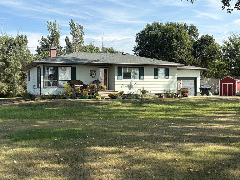 7850 Highway 18 photo 1