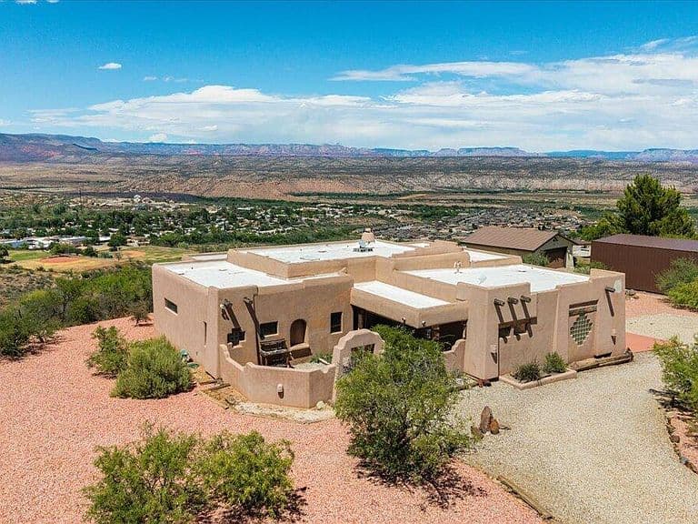 1480 PANORAMA Way photo 1