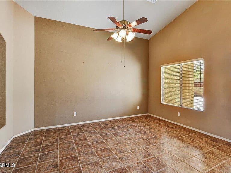 9171 W LONE CACTUS Drive photo 3