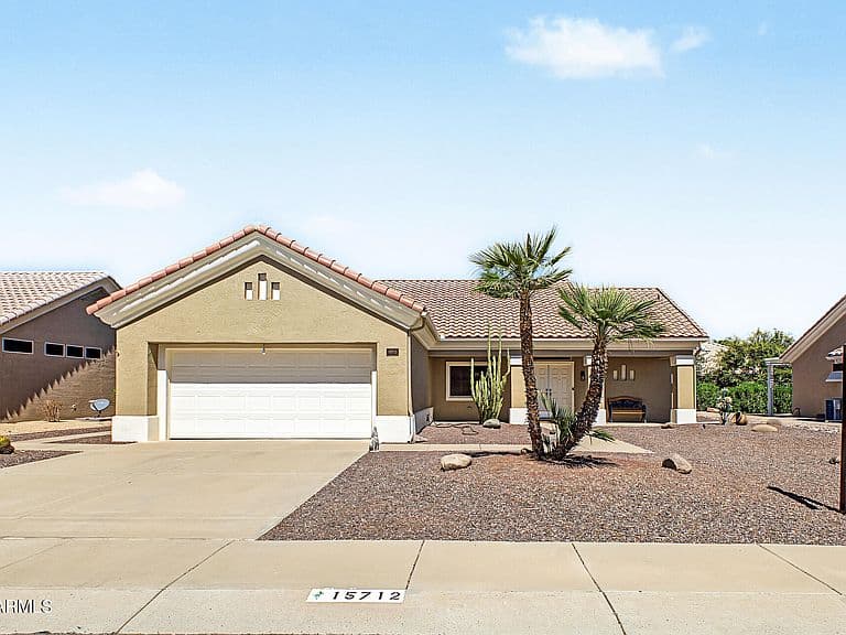 15712 W SENTINEL Drive photo 2