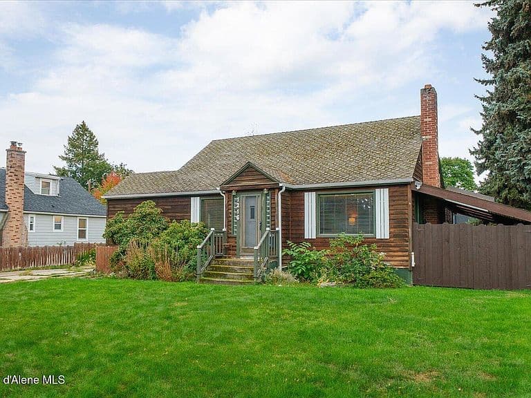 1216 E Montana Ave photo 1