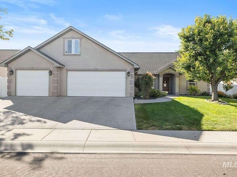 2662 Joshua Way photo 1